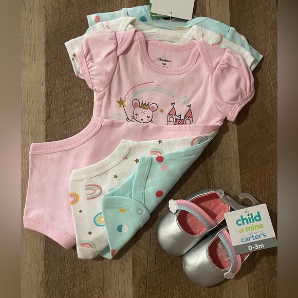 Other - NWT Baby girl clothes and shoes 0/3 months